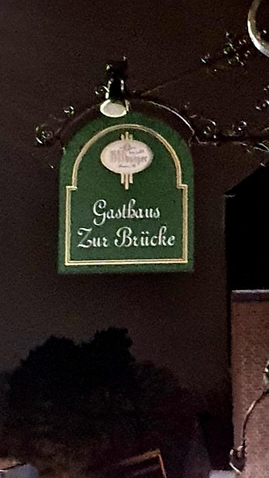 Hotel Zur Bruecke ヘルツォーゲンラート エクステリア 写真
